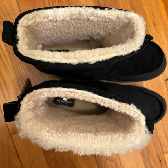 NWT Manitobah Waterproof Lined Boot - Picture 5 of 7